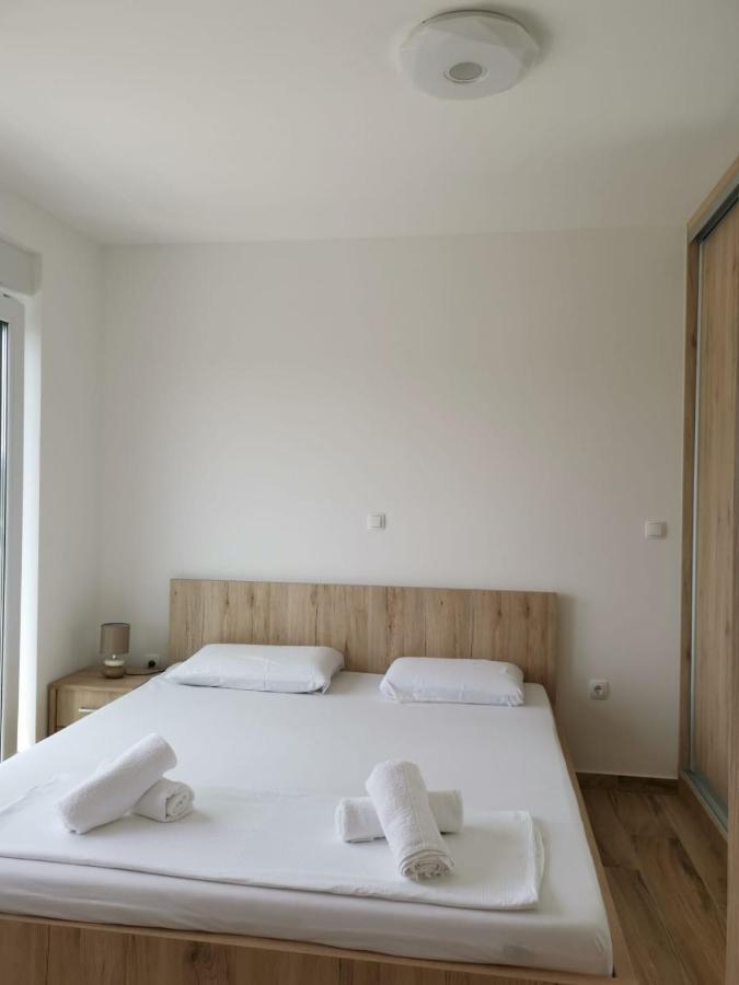 Ristovic Apartment Primošten Exterior foto